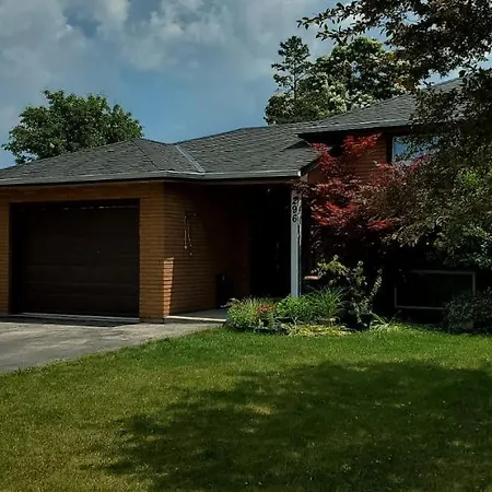Spacious Guest Suite Hamilton Exterior photo